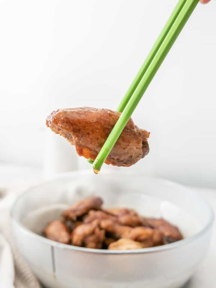 https://www.nomss.com/wp-content/uploads/2021/12/Cook-Anyday-Microwave-soy-CHicken-Wings-nomss-b-1-720x960.jpg